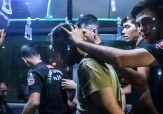 إيقاف 18 ألف شخص بعد الانقلاب بتركيا