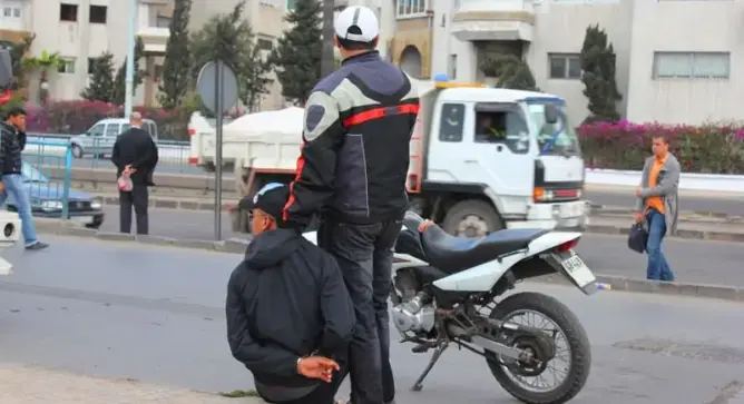 توقيف عصابة متخصصة في السرقة بالأسلحة البيضاء بأكادير