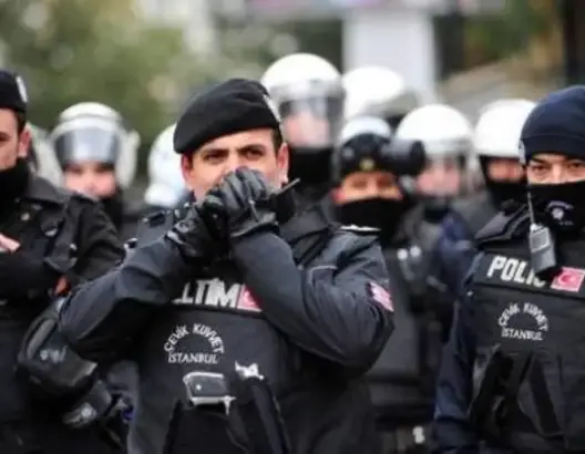 مذكرة توقيف بحق 42 صحافيا بعد محاولة الانقلاب في تركيا