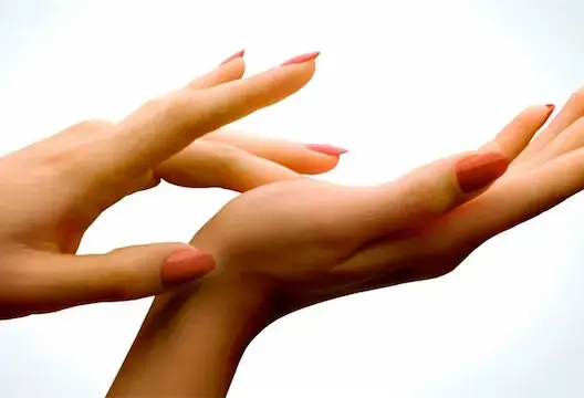 تكسر الأظافر أسبابه والوقاية منه