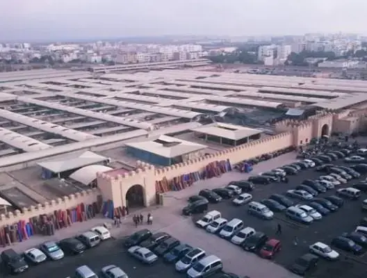 بلدية أكادير تطلق حملة كبرى لتحرير الملك العمومي بسوق الأحد