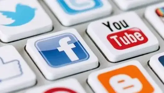اليحياوي يكتب: المجال العام وشبكات التواصل الاجتماعي