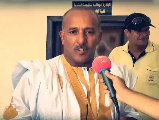رئيس جماعة بالداخلة يطالب بإبعاد “زبل الطاليان” عن جماعته