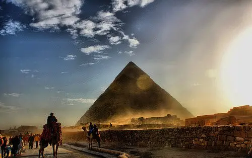 النسبة الذهبية في الحضارة الفرعونية والإسلامية