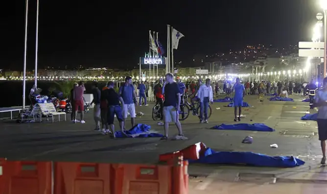 14 مسلما قُتلوا في “نيس” والمغرب يتكفل بنقل جثامين ضحاياه الأربع