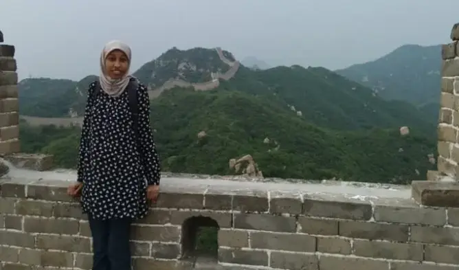 سلمى .. مغربية تخوض السباق بضراوة لنيل جائزة “الجسر الصيني” العالمية