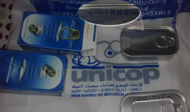 توزيع علب سردين بحضور أخنوش وبنصالح يثير جدلا بأكادير