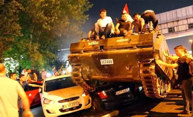 يايموت: الانقلابيون المغاربة والعرب لهم ارتباطات مع الجيوش والاستعمار