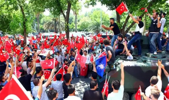حمورو يكتب: لماذا الانقلاب في تركيا.. وماذا بعد فشله؟