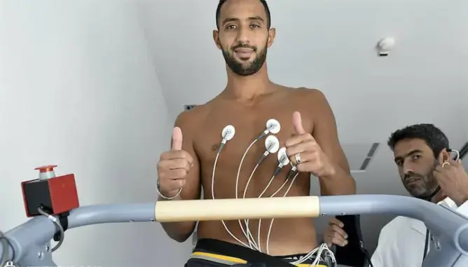 بنعطية: أحبُ لقب “أول لاعب مغربي”