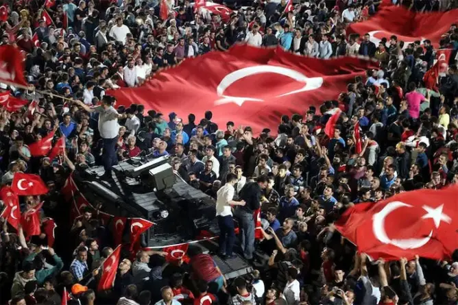 جماعة الإخوان المسلمين تدين المحاولة الانقلابية بتركيا