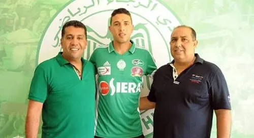 الرجاء يخطف المدافع الطاوس من الحسنية