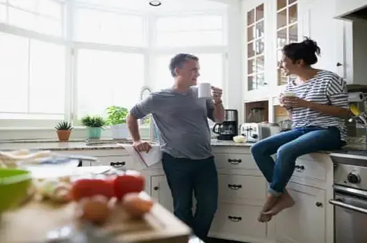 ما هي العادات التي يتبعها الأزواج الأكثر سعادة؟