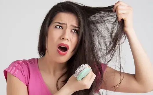 تساقط الشعر أسبابه وطرق علاجه