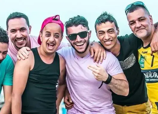 7 فكاهيين مغاربة بالخارج ينظمون جولة في 6 مدن مغربية