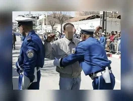 وضع المغاربة تحت المراقبة الأمنية والاستخباراتية في الجزائر