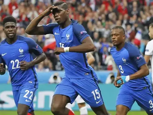 “الديوك”  الفرنسية إلى المربع الذهبي في اليورو