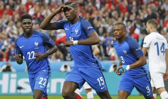 “الديوك”  الفرنسية إلى المربع الذهبي في اليورو