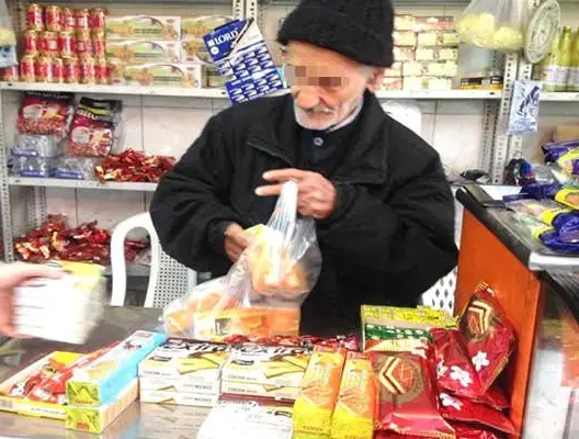 بسبب “الميكا” عمالة البرنوصي توجه إنذارا لبقال بالدار البيضاء