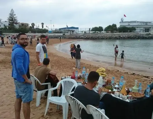 الإفطار على الشاطئ.. استجمام بنكهة رمضان