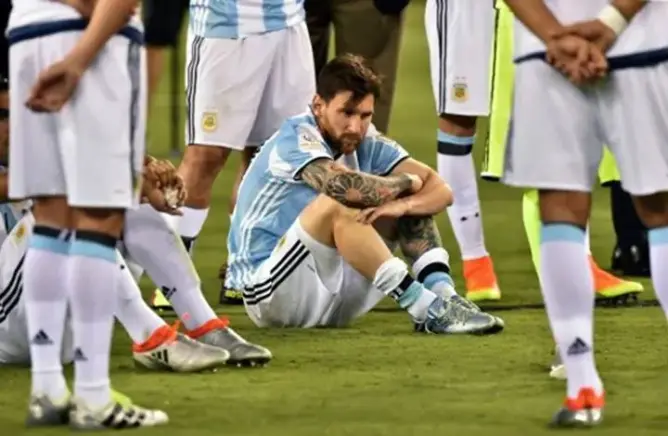 مدلك منتخب الأرجنتين: ميسي سيتراجع عن قرار اعتزاله