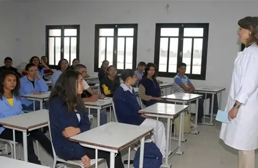 استفادة 8293 أستاذا من الحركة الانتقالية بمؤسسات التعليم العمومي