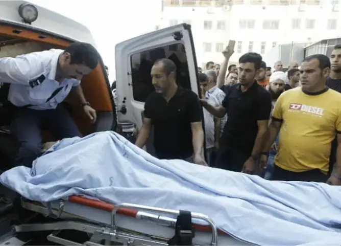 استشهاد فلسطيني جراء اختناقه بالغاز المسيل للدموع