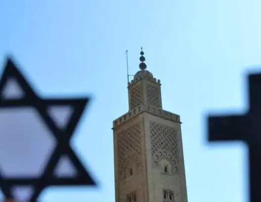 مغاربة من الديانات الثلاث يطلقون مشروعا مشتركا في بلجيكا