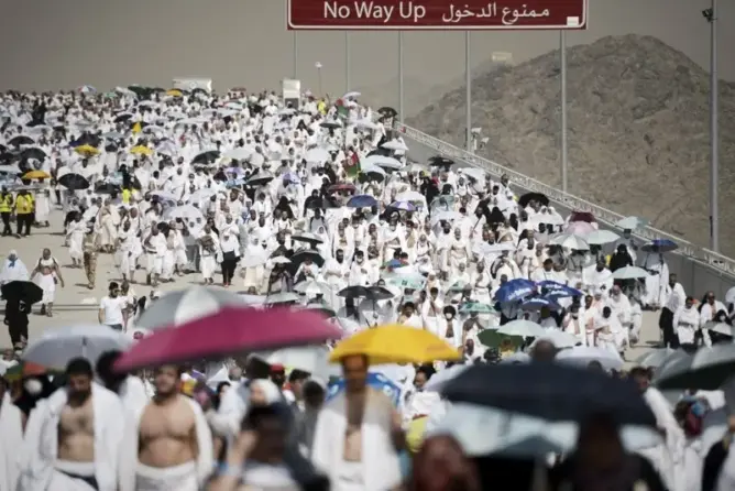 السعودية تعلن: الحج رسالة سلام ولا مكان لتسييسه