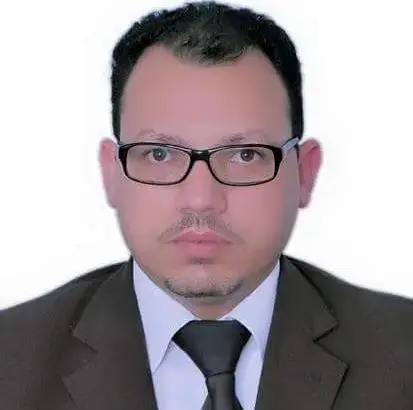 العبث السياسي