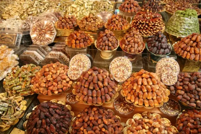 أرفود تحتضن المعرض الدولي للتمور