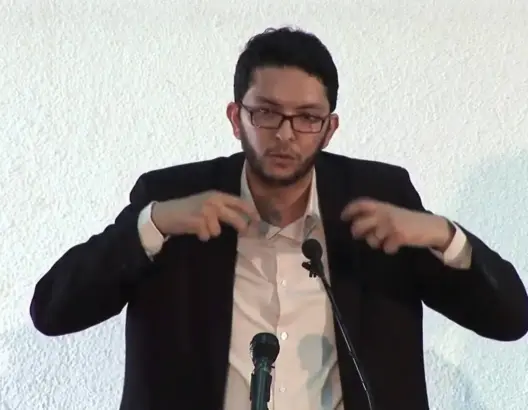 بونعمان يتحدث عن “لعبة المقامرة بالوطن”