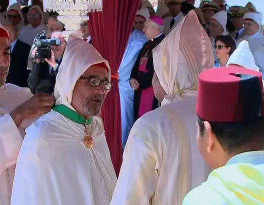 هؤلاء أبرز الفنانين المغاربة المرتقب توشيحهم من طرف الملك