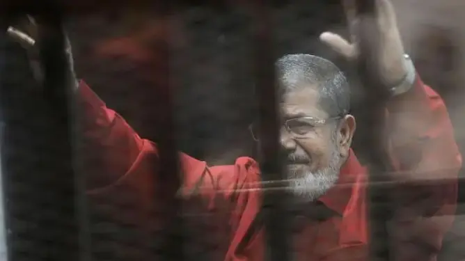 دفاع “مرسي” يطعن في أحكام “التخابر مع قطر”