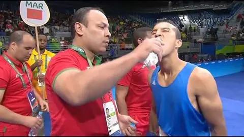الملاكم المغربي حموت يفشل في التأهل لدور الربع ب”ريو”