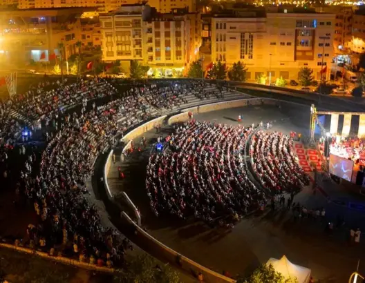 نعمان لحلو يطرب جمهور تطوان في ختام “صدى الأسحار” (صور)