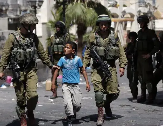 اعتقال 2320 طفلا فلسطينيا منذ اندلاع “انتفاضة القدس”