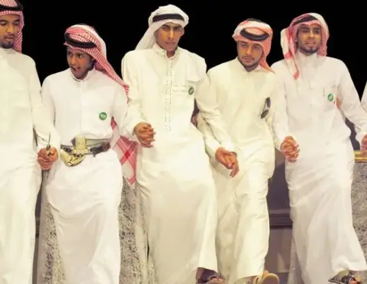 رجال شمال إفريقيا والشرق الأوسط الأقصر في العالم