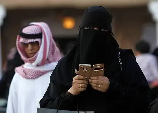 سعوديات يشعلن جدلا واسعا في بلدهن بمطالب “جريئة”