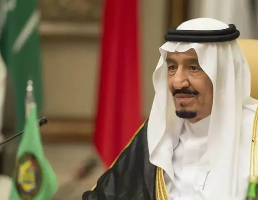 العاهل السعودي وولي عهد أبوظبي يبحثان بالمغرب أحداث المنطقة