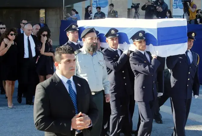منظمات: على العرب الحضور لجنازات الفلسطينيين بدل بيريز