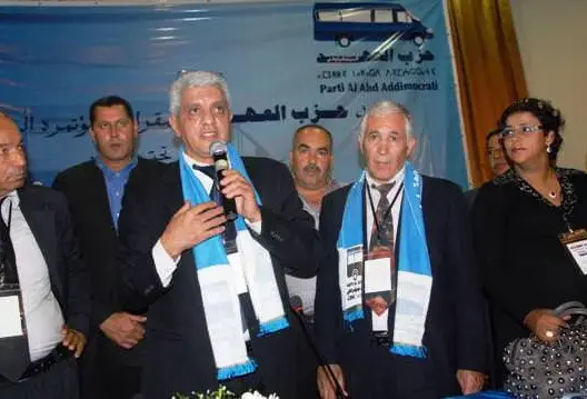 الوزاني يطرد 3 قياديين من حزبه ويقاضيهم بسبب “العنف”