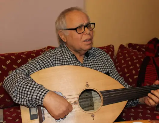محمد الإدريسي صاحب أغنية “عندي بدوية” في ذمة الله