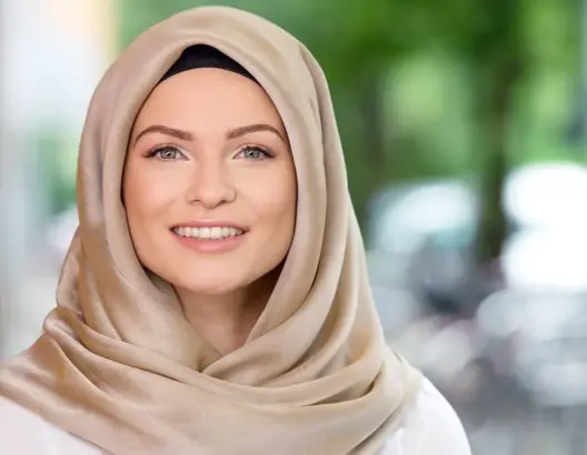 بتول بيرق.. جميلة الانتخابات الألمانية