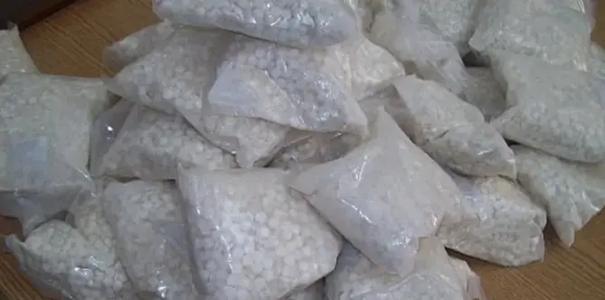 ضبط سائق حافلة لنقل حجاج يهرب المخدرات