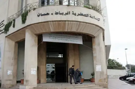 مقاطعة حسان تنجح في تمرير ميزانيتها رغم “الفوضى وتفرج السلطة”
