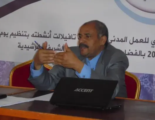 عندما يلبس الفاعل المدني قبعة السياسي
