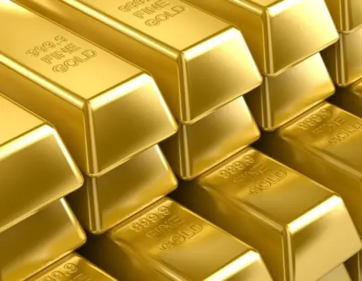 الذهب يحافظ على استقرار سعره بسبب ضعف الدولار
