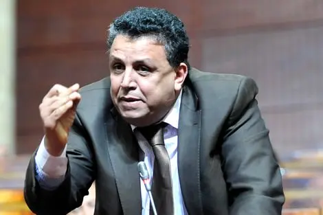 وهبي ينتزع حكما يقضي باقتطاع ألف درهم من شهرية الوزير بلمختار