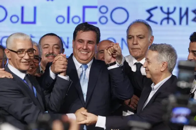 انتخاب أخنوش رئيسا لحزب الأحرار بـ 1707 صوت
